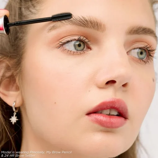 Benefit Brow Haul of Fame - Augenbrauen-Kit aus Stift, Gel & Brow Setter