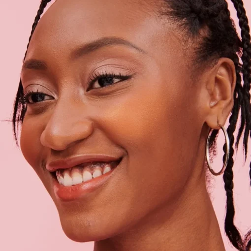 Blush Butterfly Rouge Orange mit Goldschimmer von Benefit