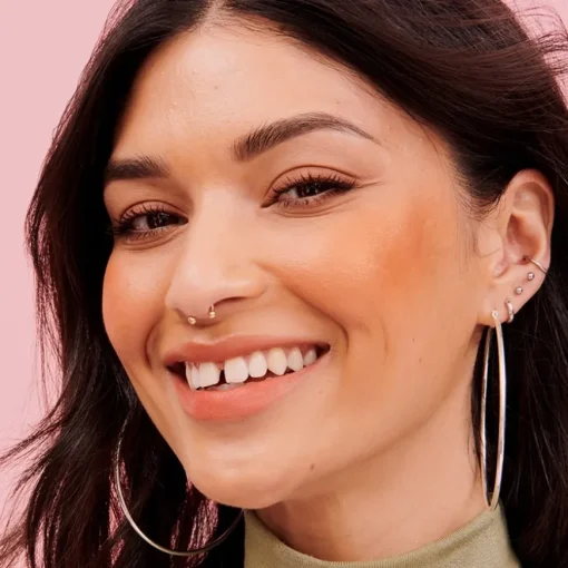 Blush Butterfly Rouge Orange mit Goldschimmer von Benefit