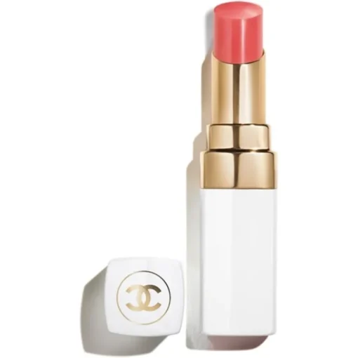 CHANEL ROUGE COCO BAUME Der getönte und feuchtigkeitsspendende Balsam, dessen Farbintensität sich ganz individuell anpassen lässt, sorgt Tag für Tag für wunderschöne Lippen