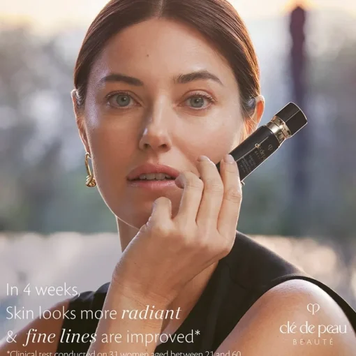 Clé de Peau Beauté Radiant Cream Foundation