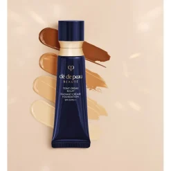 Clé de Peau Beauté Radiant Cream Foundation