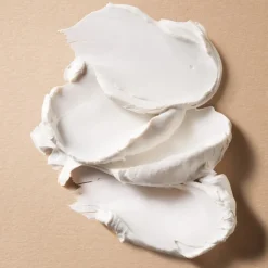 Clé de Peau Beauté Skin-Refining Clay Scrub