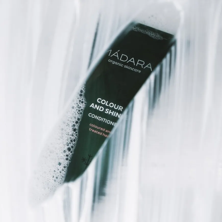 Conditioner Colour & Shine Conditioner von MÁDARA