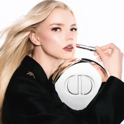 DIOR Dior Addict Lippenstift mit Glanz-Finish – 90 % Inhaltsstoffe natürlichen Ursprungs – Nachfüllbar