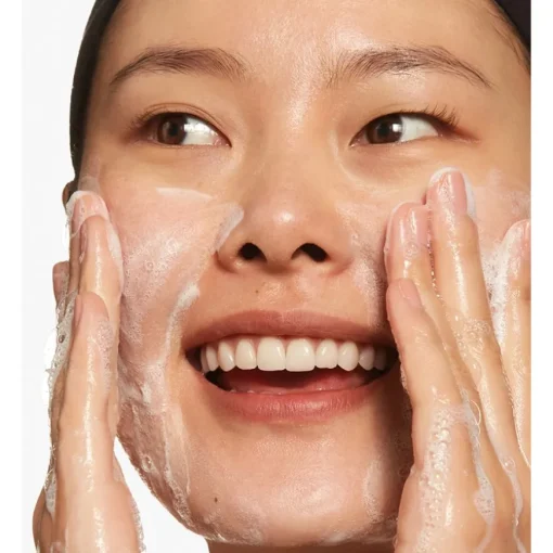 Exfoliationsprodukte 2-in-1 Cleansing + Exfoliating Jelly von Clinique