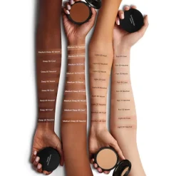 Foundation 24H Skin-Perfecting Powder Foundation von bareMinerals
