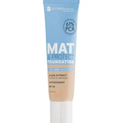 Foundation Mat & Protect SPF 25 von L’Oréal Paris