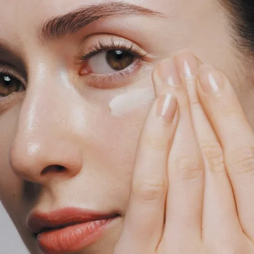 Future Solution LX Eye and Lip Contour Regenerating Cream von Shiseido