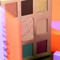 Generation Joy Eyeshadow Palette von Catrice
