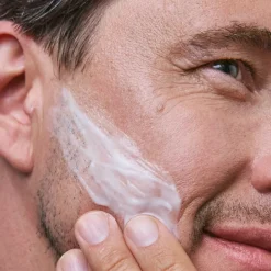 Gesicht HIS. After Shave Serum von MÁDARA