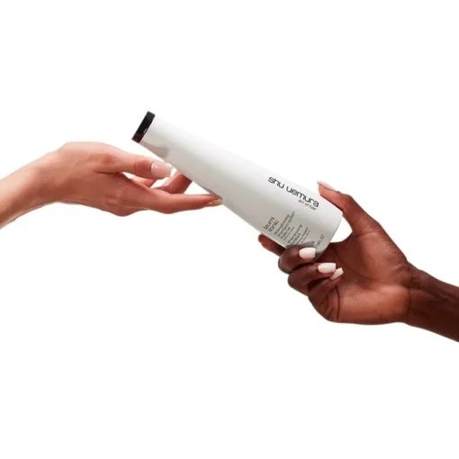 Izumi Tonic Strengthening Shampoo System von Shu Uemura