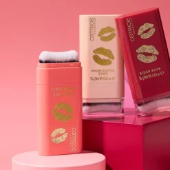 Kiss & Glow Highlighter Stick von Catrice