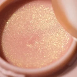 Kiss & Glow Shimmer Lip Balm von Catrice