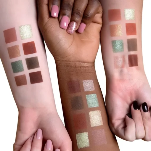 Lidschatten Eyeshadow Palette von Luvia Cosmetics