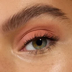 Lidschatten Matte Liquid Eyeshadow Waterproof von Essence