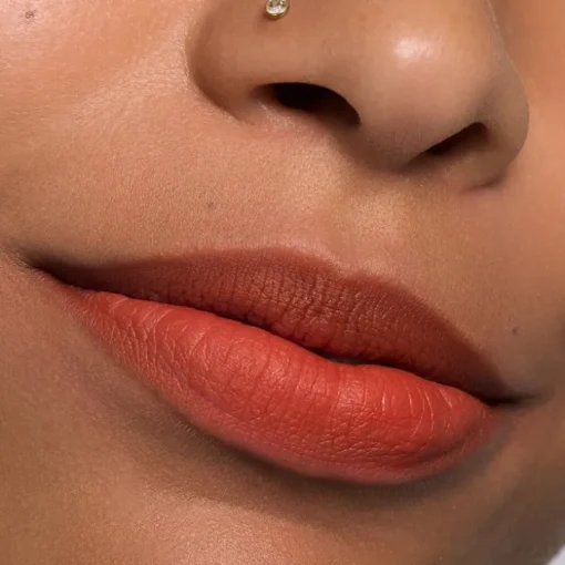 Lippenstift Soft Touch Lip Mousse von Essence