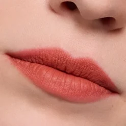 Lippenstift Soft Touch Lip Mousse von Essence