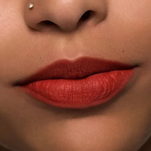 Lippenstift Soft Touch Lip Mousse von Essence