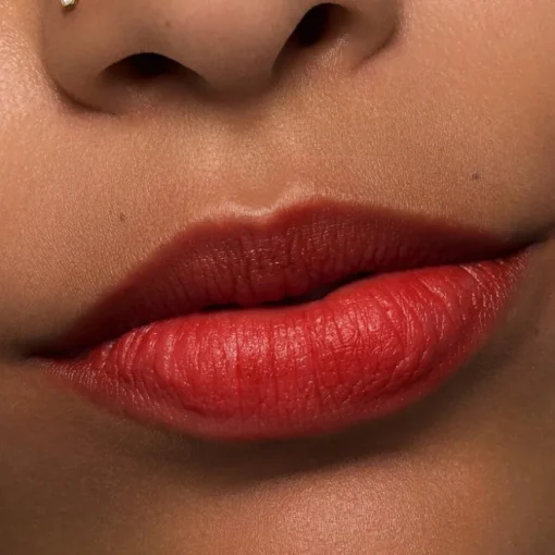 Lippenstift Soft Touch Lip Mousse von Essence