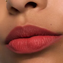 Lippenstift Soft Touch Lip Mousse von Essence