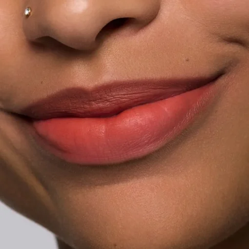 Lippenstift Soft Touch Lip Mousse von Essence