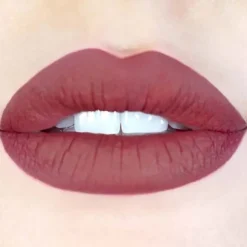 Lippenstift Velvet Lip Paint von KEVYN AUCOIN