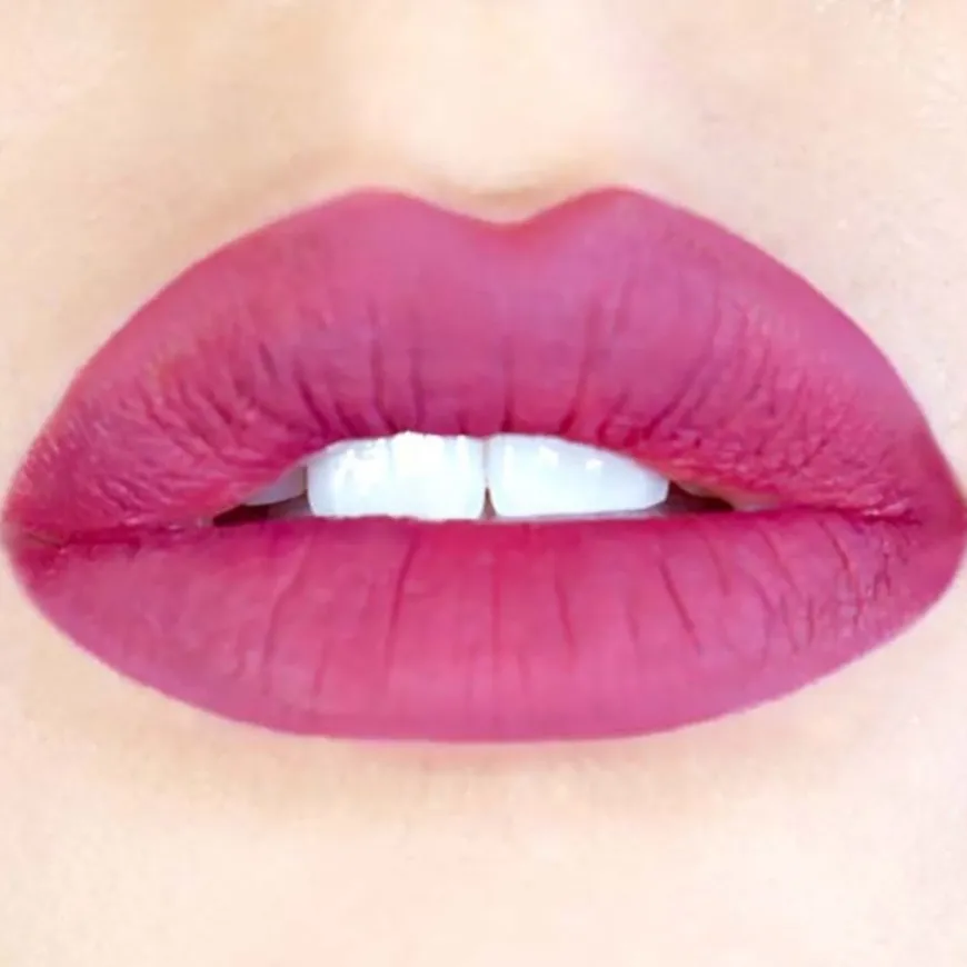 Lippenstift Velvet Lip Paint von KEVYN AUCOIN