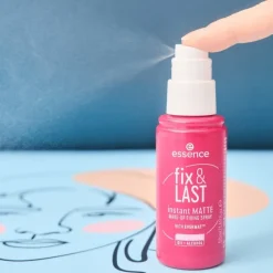 Make-up Fix & Last Instant Matte Make-Up Fixing Spray von Essence