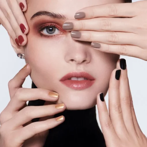 Manicure Dior Base Vernis Schützende Nagelpflege-Basis von DIOR