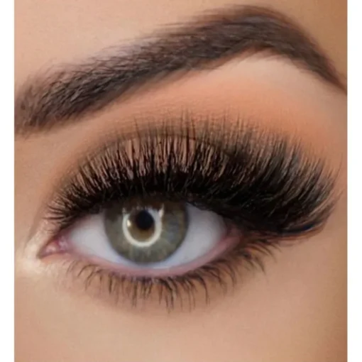 Mrs Feisty Lash von BPERFECT