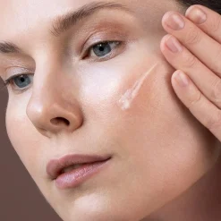 MÁDARA Hydra Intense Rose Jelly SOS