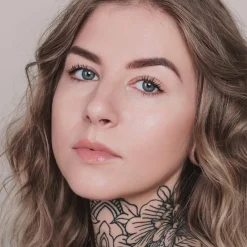 MÁDARA Skin Equal Soft Glow Foundation SPF15