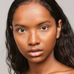 MÁDARA Skin Equal Soft Glow Foundation SPF15
