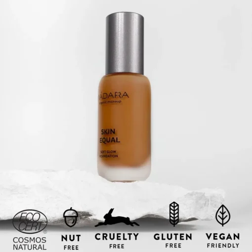 MÁDARA Skin Equal Soft Glow Foundation SPF15
