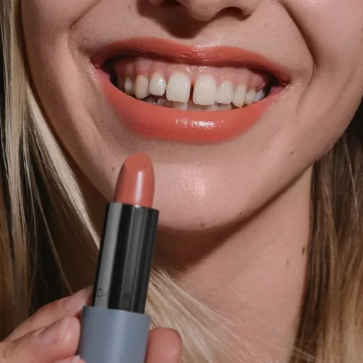 MÁDARA Velvet Wear Matte Cream Lipstick