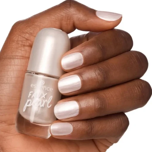 Nagellack Gel Nail Colour von Essence