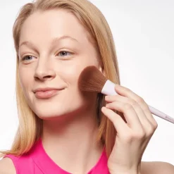 Pinsel Powder Brush von Essence