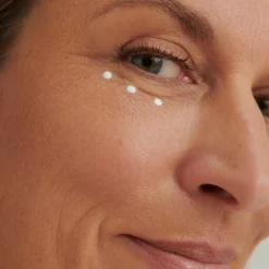 REGENERATION E AUGENCREME - bei regenerationsbedürftiger Haut von DADO SENS