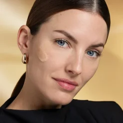 Serum Precious Gold Vitality Serum von Clé de Peau Beauté