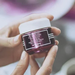 Sisley Baume-en-eau à la Rose Noire