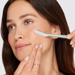 Skin Care Gesichtshaarrasierer Edelstahl von Tweezerman