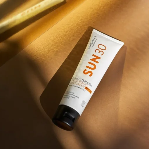 Sonnenschutz Plant Stem Cell Antioxidant Body Sunscreen SPF 30 von MÁDARA