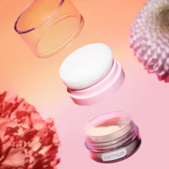 Spring Awakening Glitter Bomb Cushion von Catrice