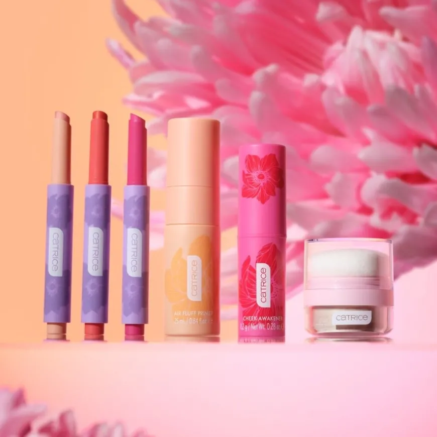 Spring Awakening Glitter Bomb Cushion von Catrice