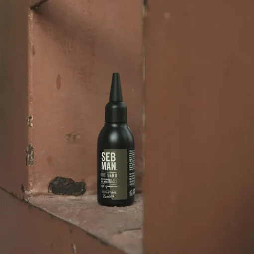Styling The Hero Reworkable Liquid Gel von Sebastian
