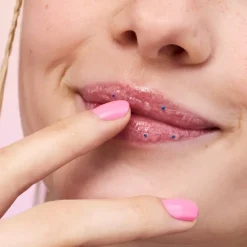 Superman Lip Scrub von Essence