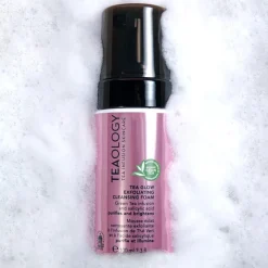 Tea Glow Exfoliating Cleansing Foam von Teaology