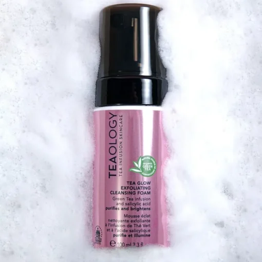 Tea Glow Exfoliating Cleansing Foam von Teaology