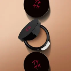 Teint Fond de Teint Compact Soyeux von Annayake